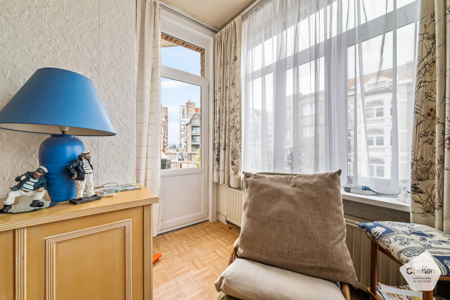 Te renoveren twee slaapkamer appartement op gunstige locatie - foto 4