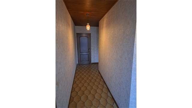 Een ruime gelijkvloerse woning met inpandige garage en tuin - foto 5