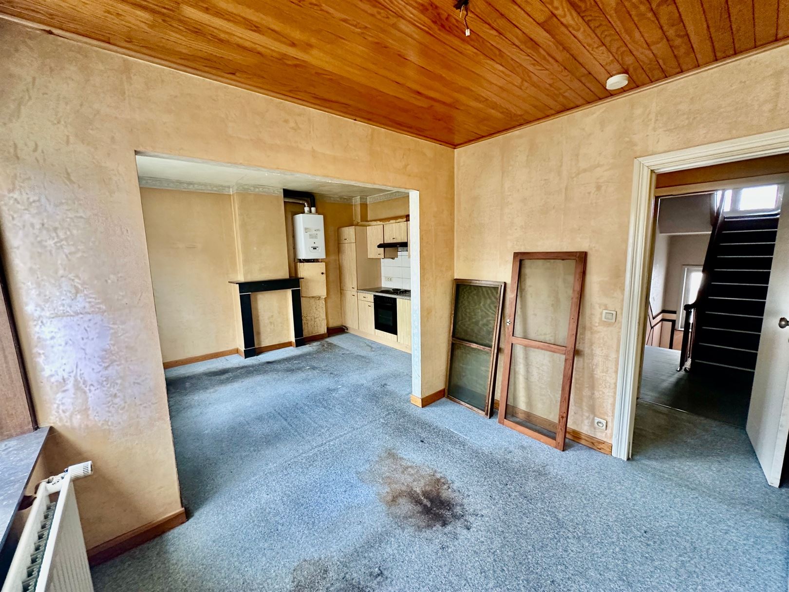 Te renoveren woning met garage - foto 5