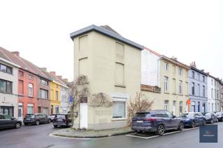 PLAN UW BEZOEK in via deze link : https://ap.lc/RvkVQ of ga naar www.makelaarshuys.be bij te huur.Deze woning heeft een bewoonbare opp. van 123m² en...