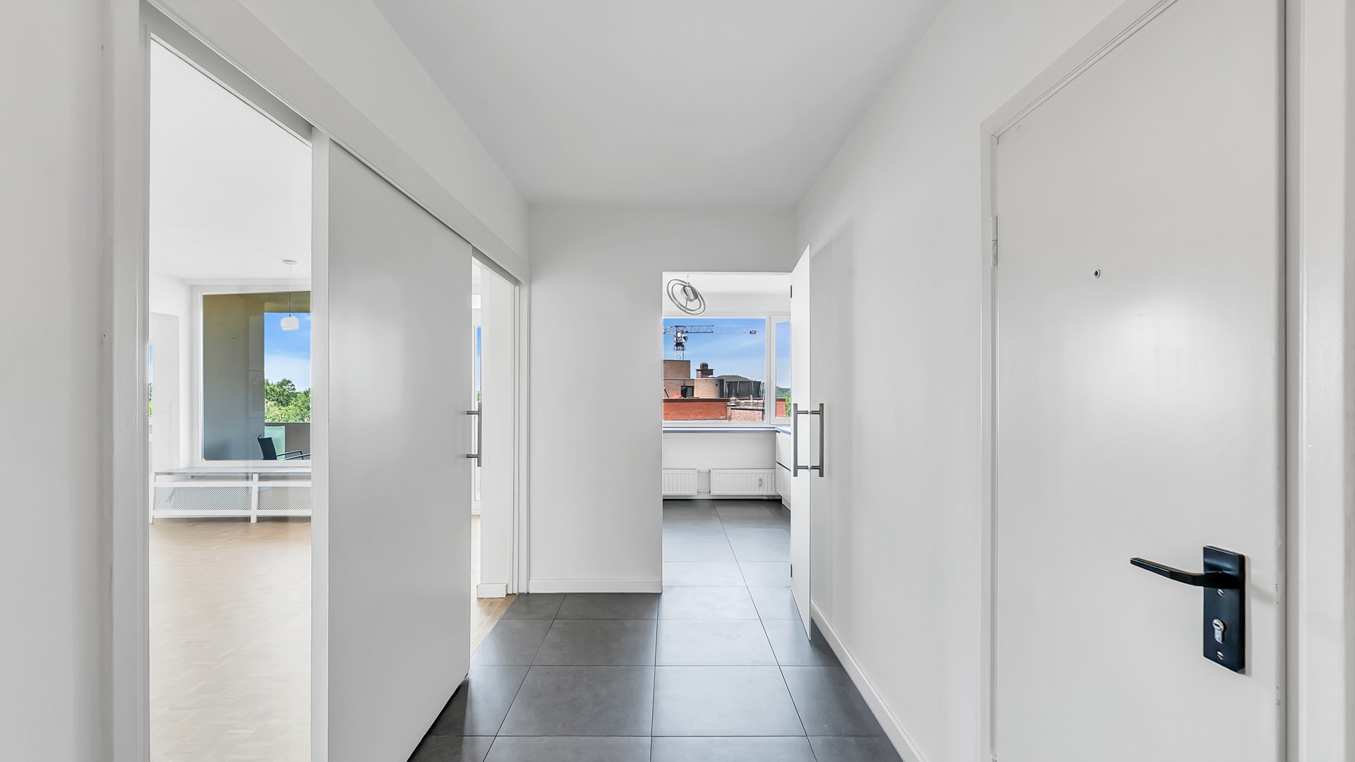 Instapklaar appartement met 2 slaapkamers in het centrum van Genk - photo 4