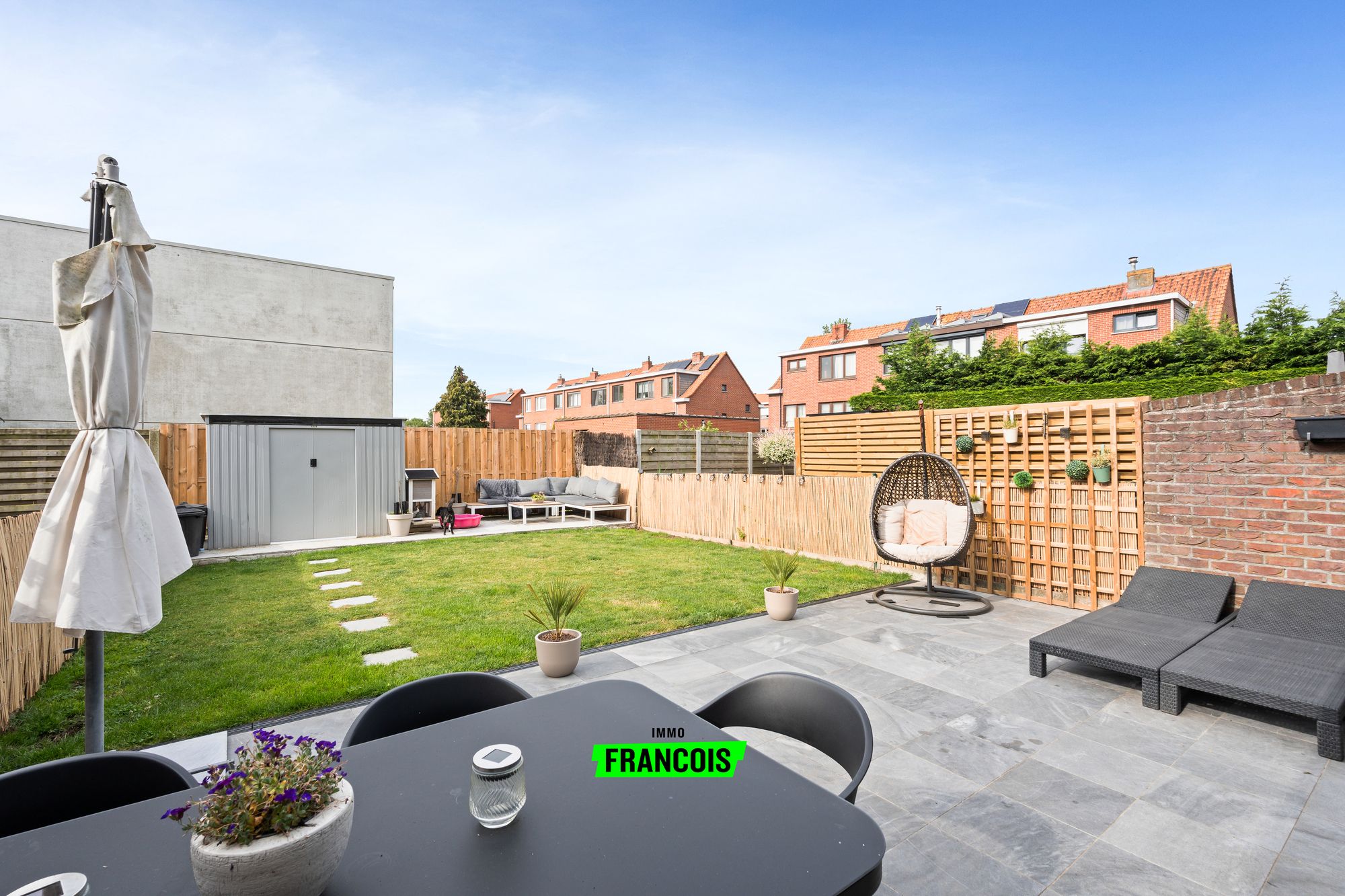 Instapklare woning met zonnige tuin en uitstekende bereikbaarheid te Oostende - foto 3