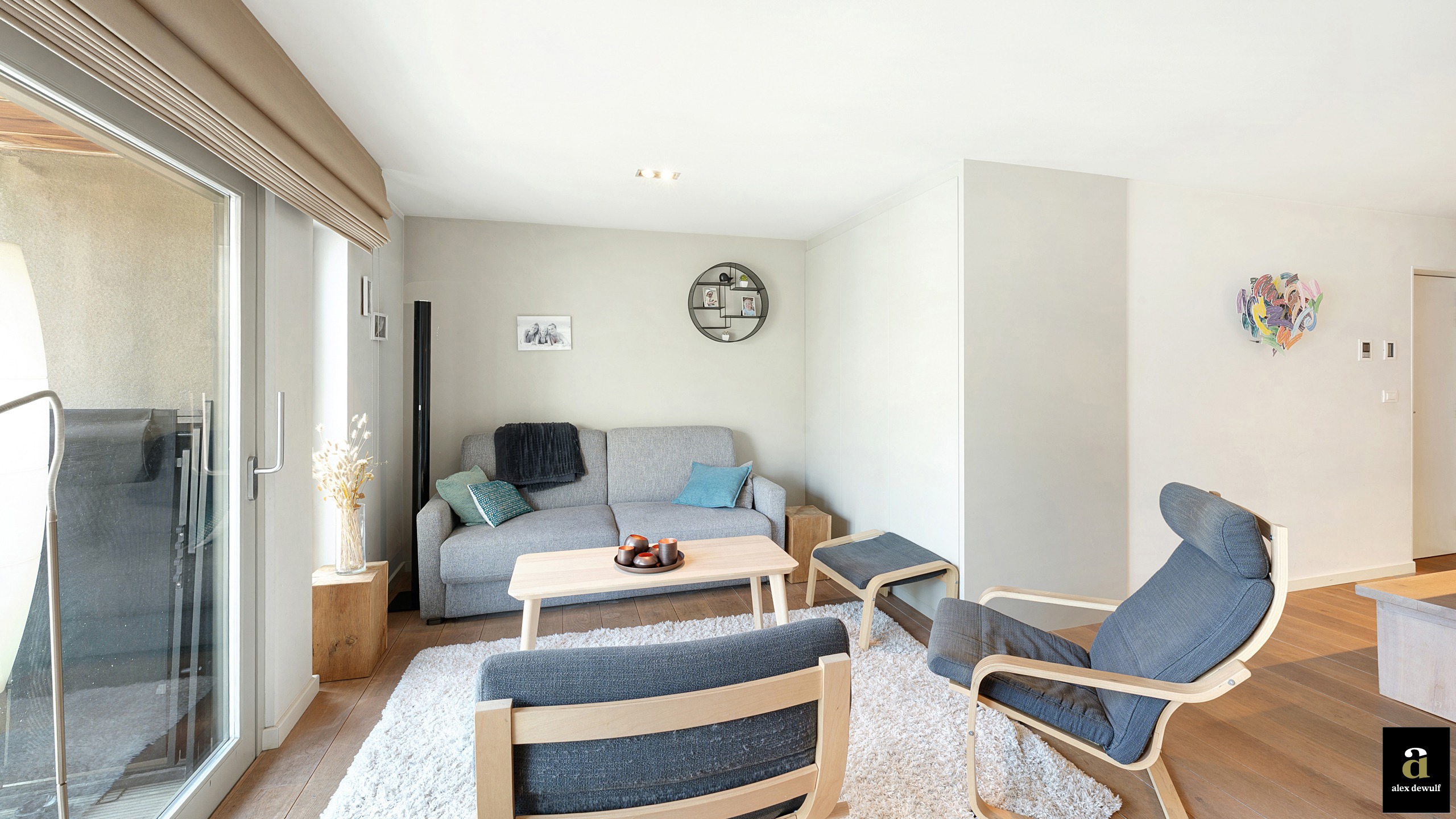 Gemeubeld modern appartement met 2 slaapkamers op centrale ligging niet ver van het Rubenspein [Blancgarinstraat]. - foto 4