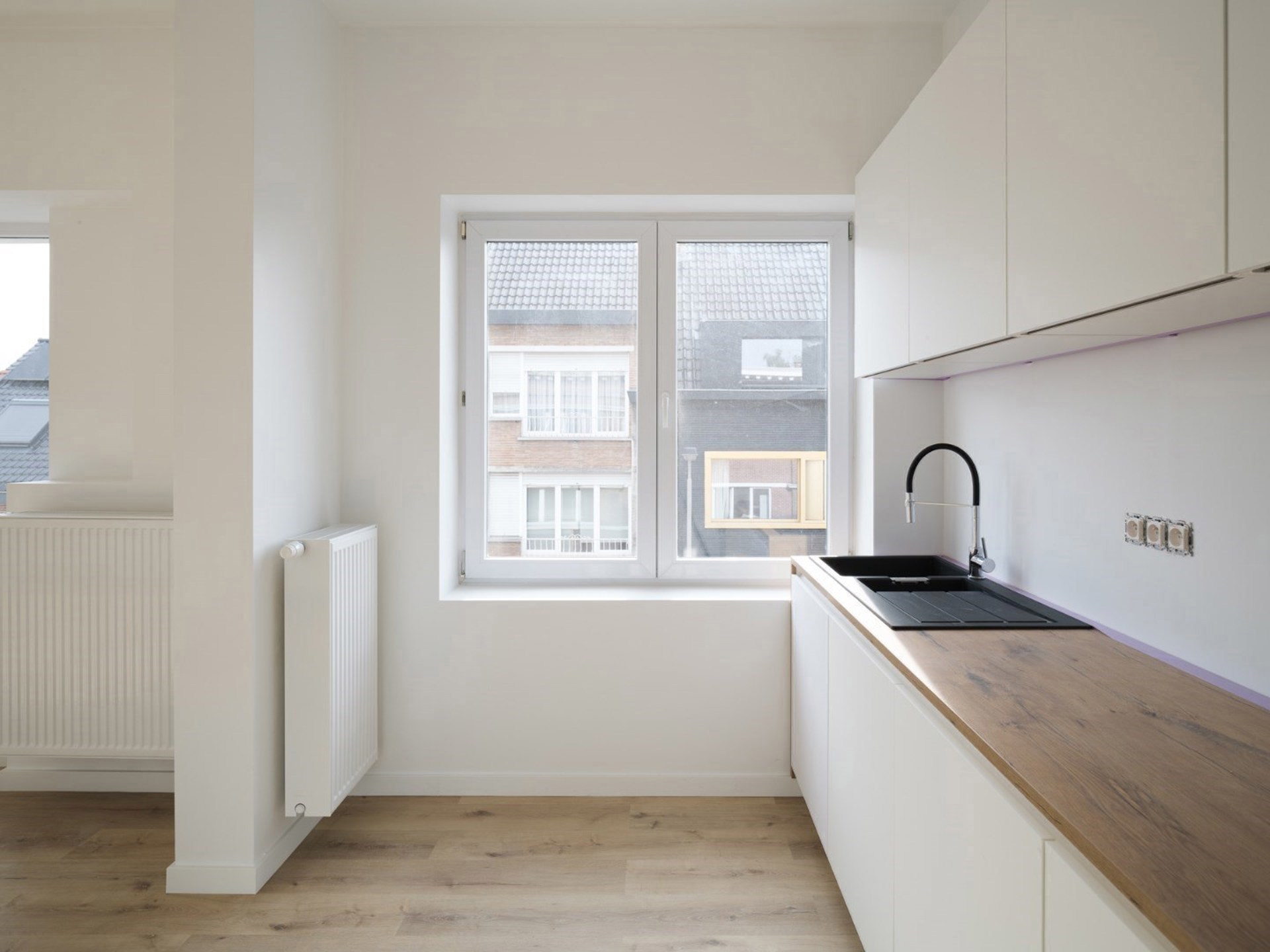 Gerenoveerd appartement te Sint-Amandsberg  - foto 4