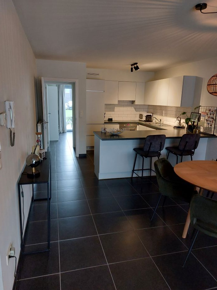 Gelijkvloers appartement met 2 slaapkamers en terras - foto 3