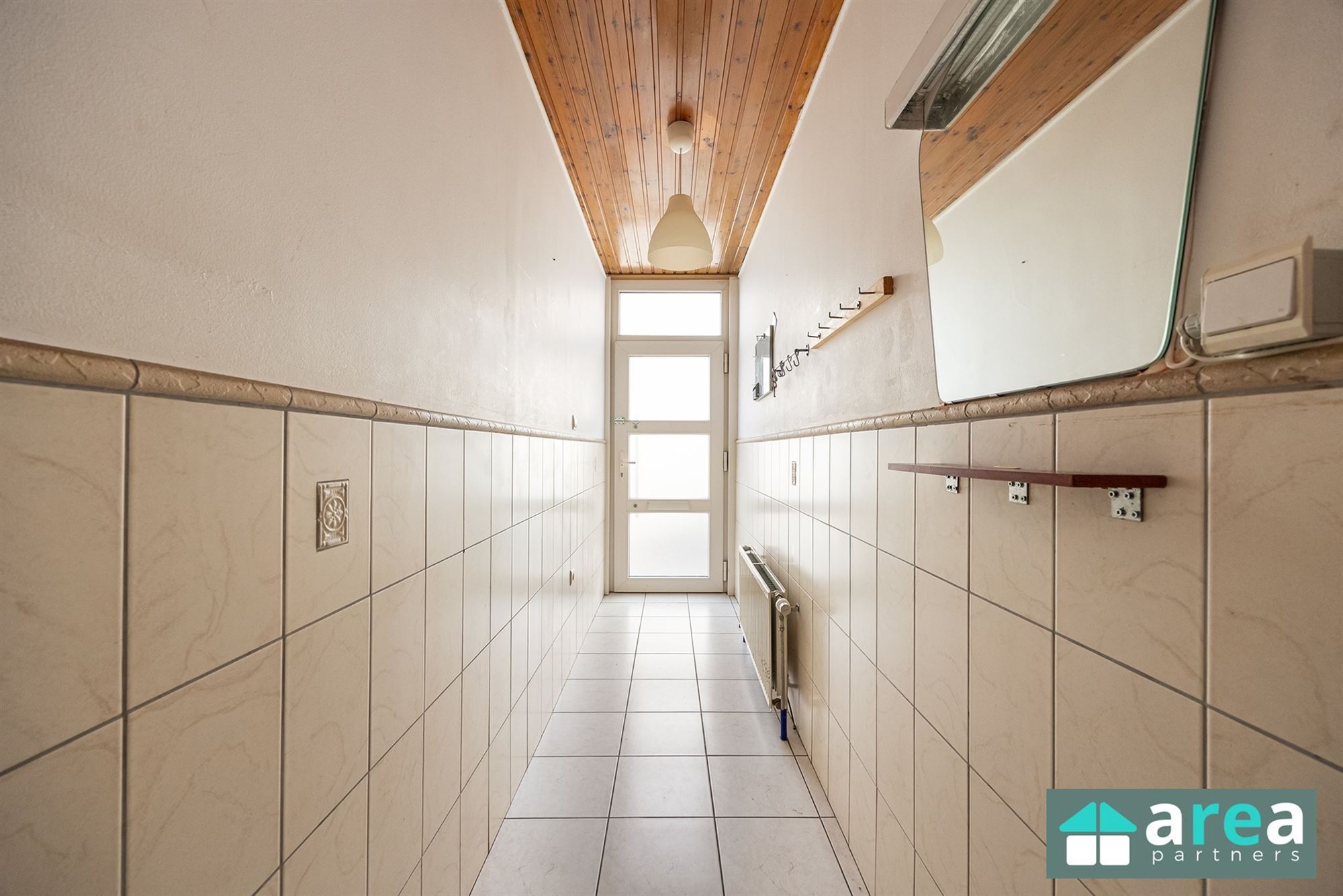 Op te frissen woning met 4 slpk! - foto 4