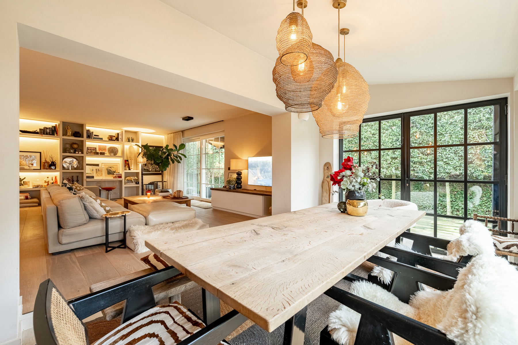 Stijlvol gerenoveerde woning in residentiële wijk te Knokke - foto 2