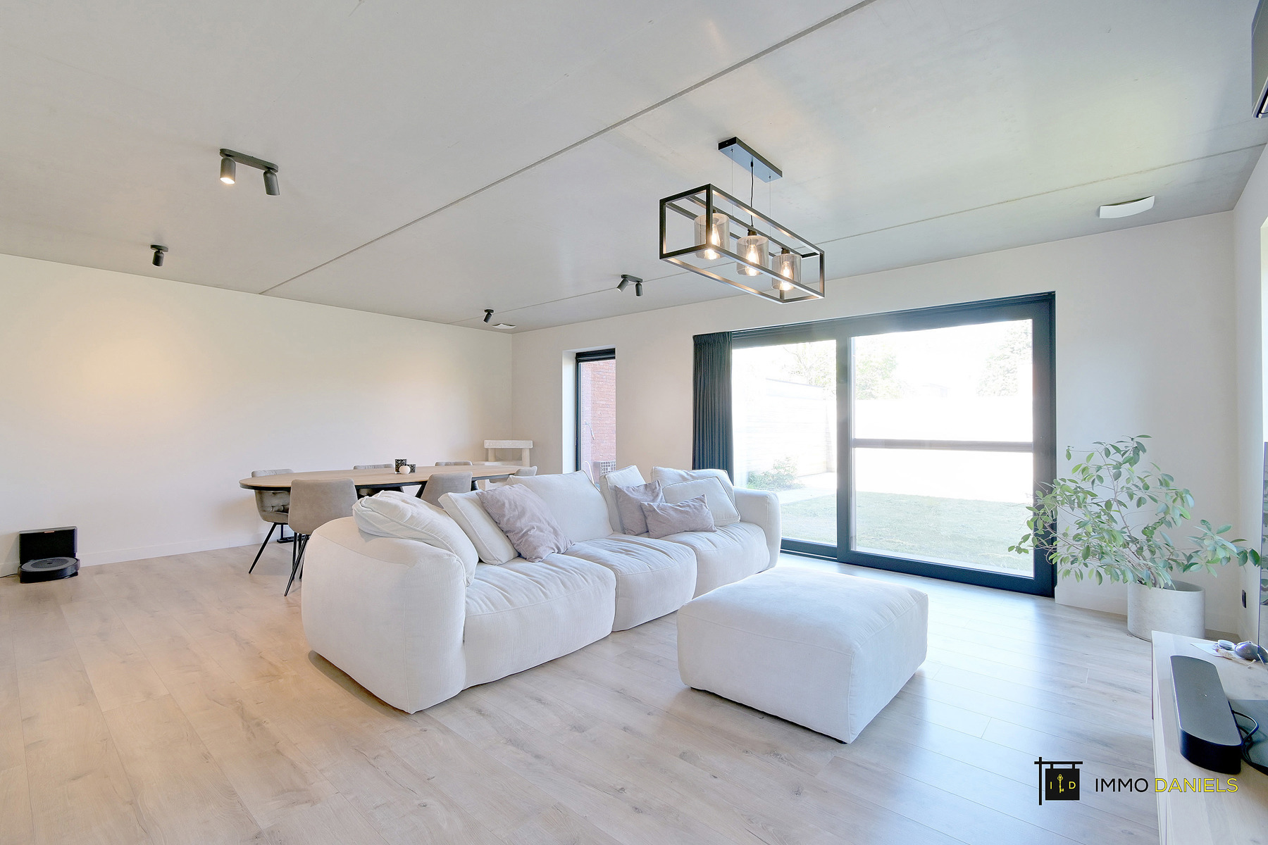 Moderne, energiezuinige woning met tuin in rustige woonwijk - foto 4