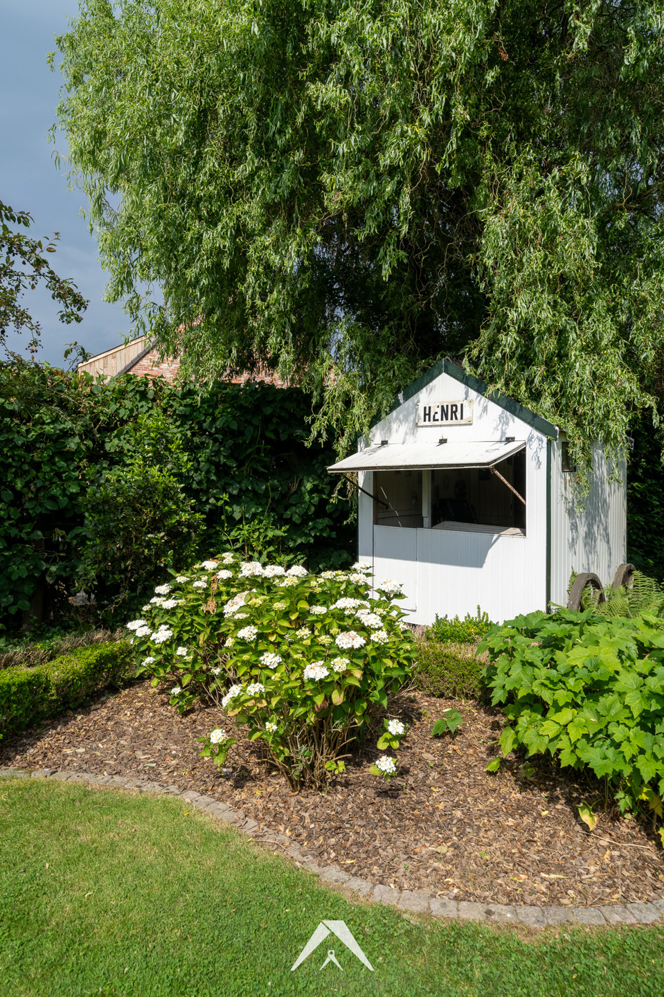 Villa met ruime tuin op residentiële toplocatie in Bellegem! - foto 4