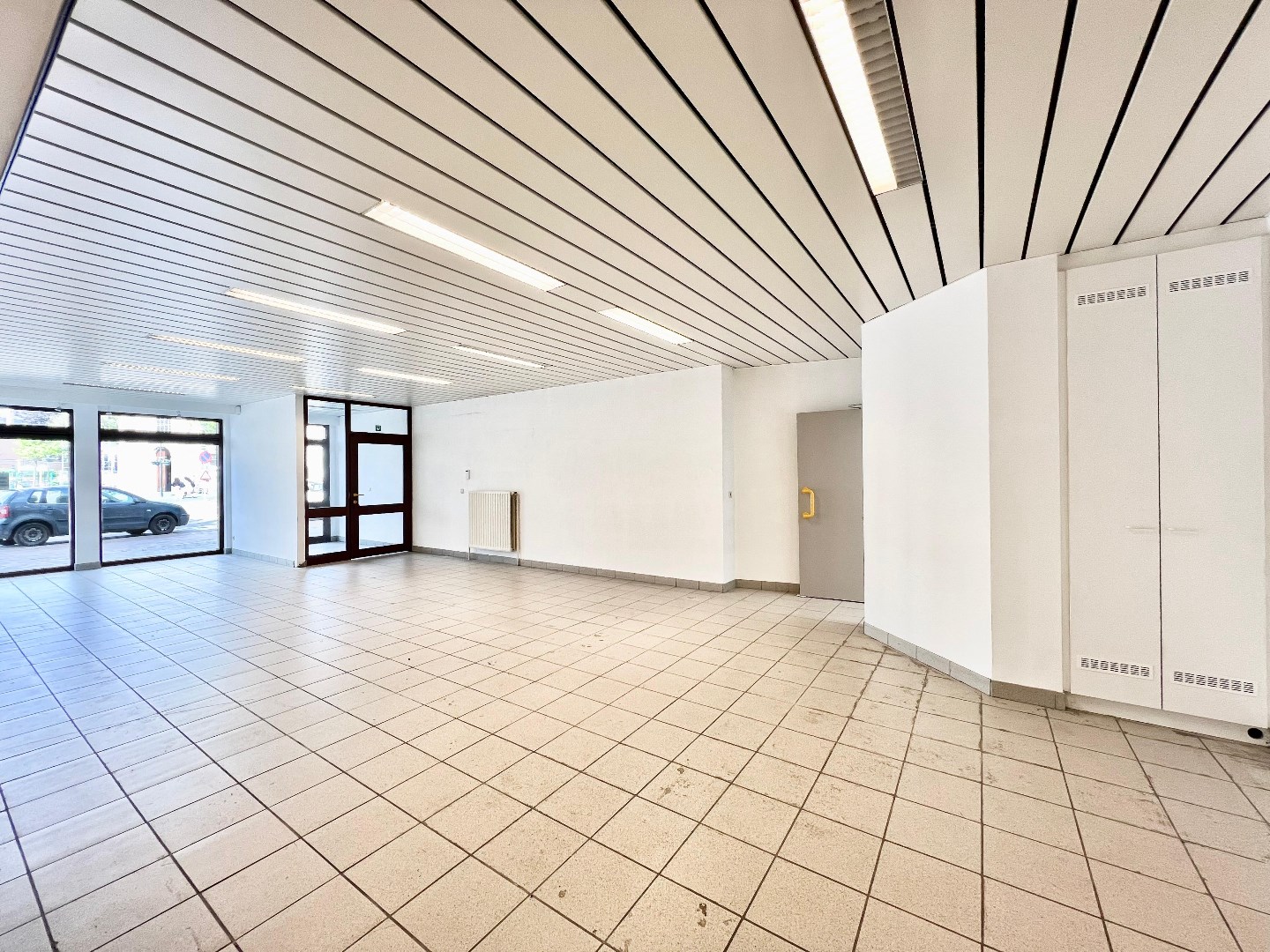 Commercial à louer à Zwijndrecht - photo 3