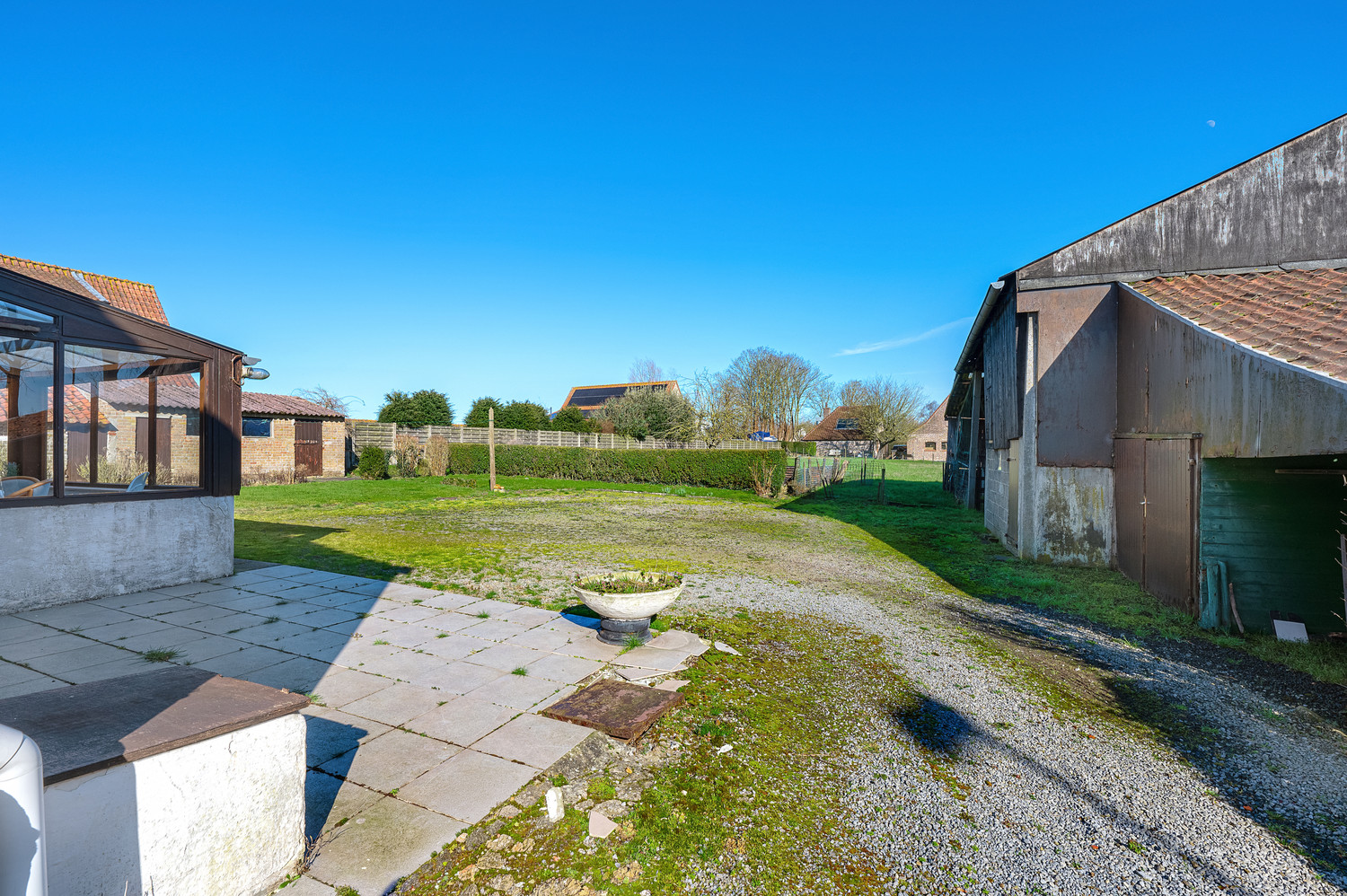 Te renoveren hoeve / projectgrond op 2.587 m² in Hoeke bij de Damse Vaart - foto 3