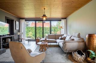 Ruime instapklare woning in het groene Langdorp/Aarschot te koop!Je komt de woning in de ruime inkomhal binnen met gastentoilet. Aansluitend heb...