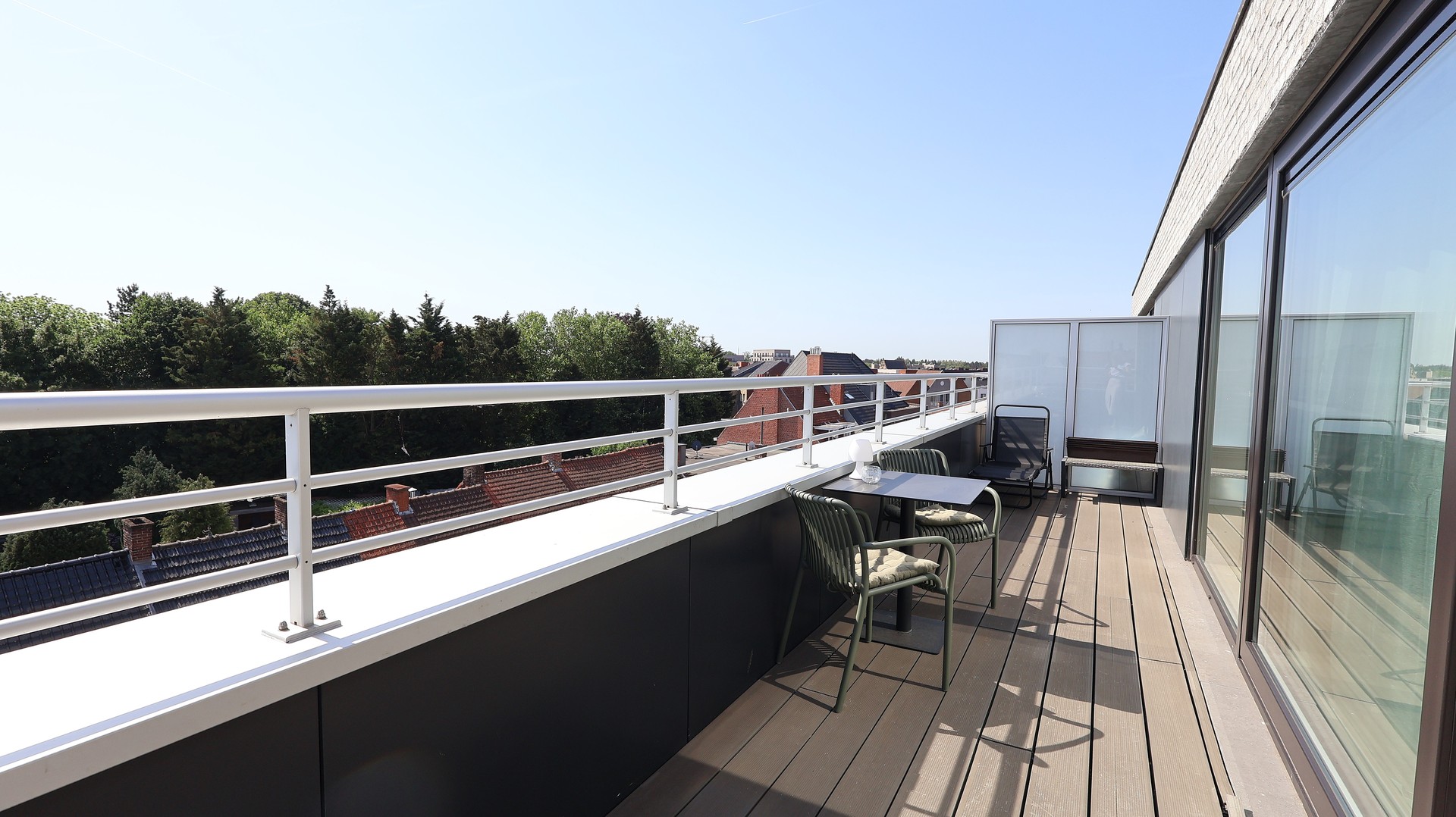 Ruim 2-slaapkamerappartement met zonnige terrassen nabij het centrum van Roeselare - foto 5