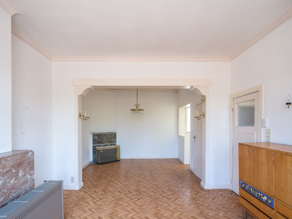 Te renoveren woning met groot potentieel en karaktervolle gevel nabij Station Gent-Sint-Pieters - foto 5