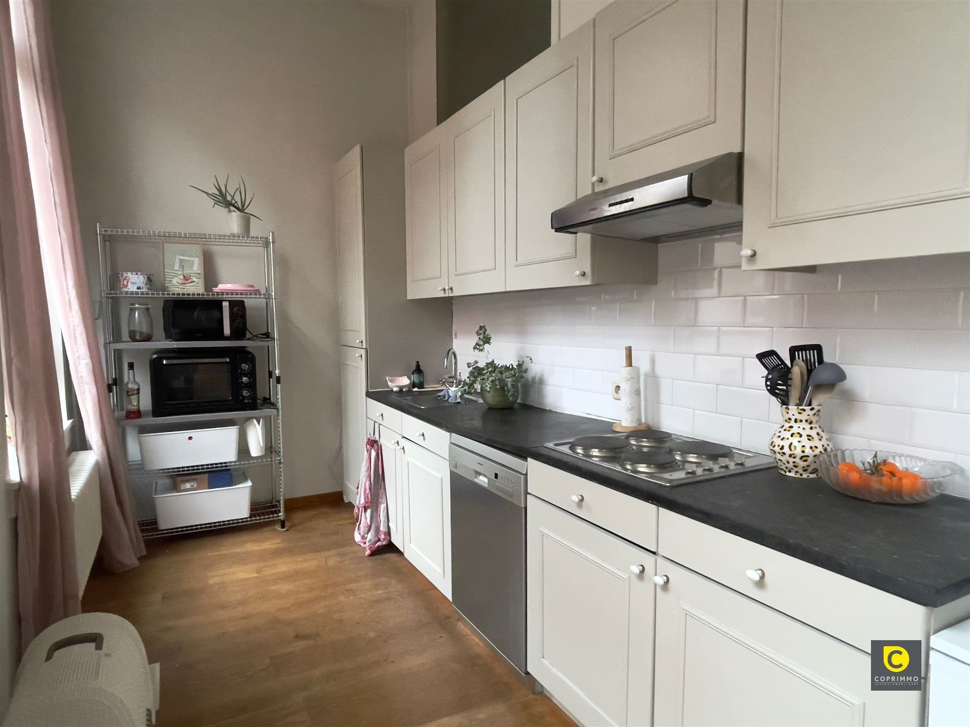 Stylish 2-Bedroom Apartment in the Heart of Antwerp - photo 3