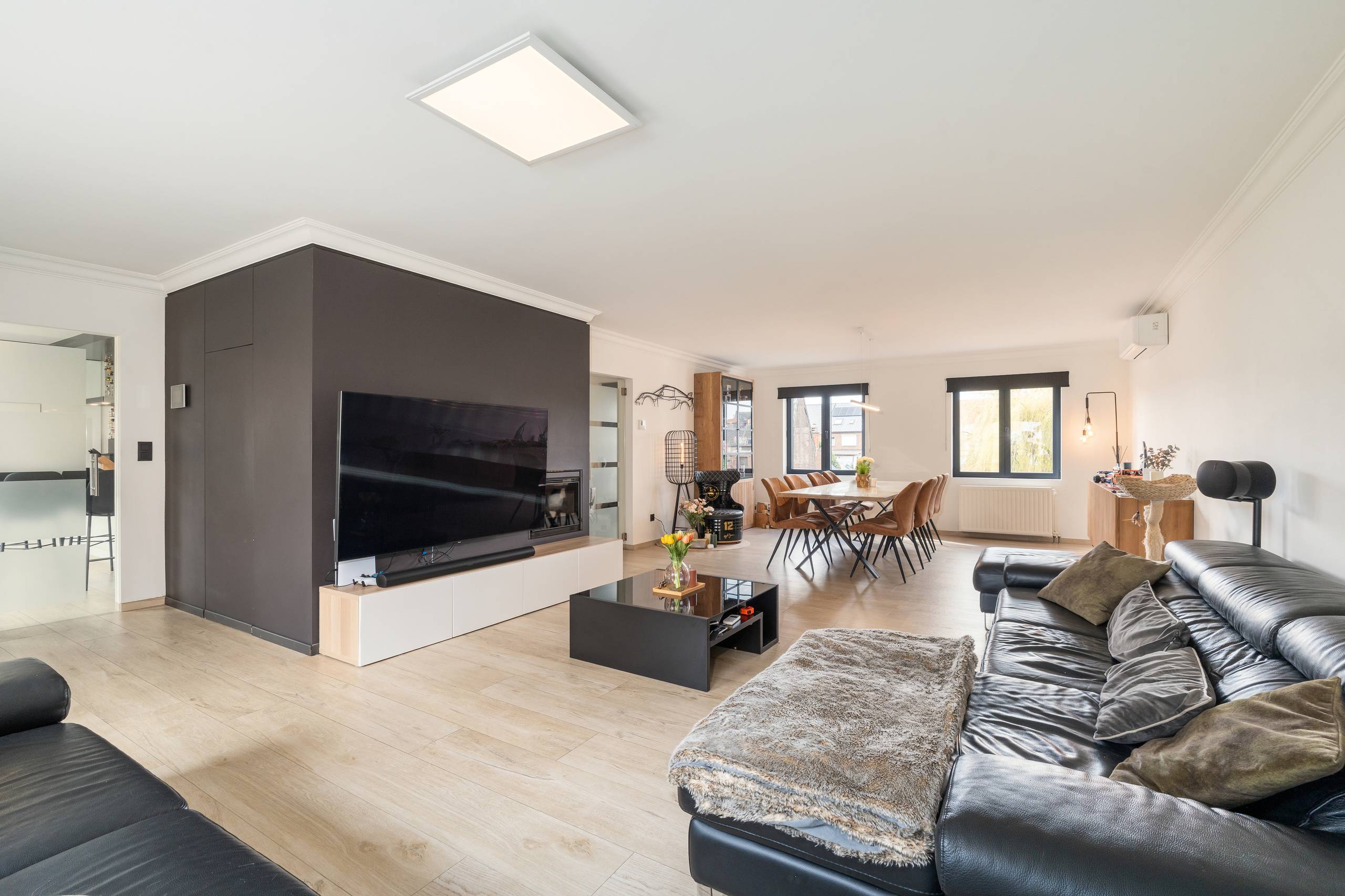 Unieke en zeer ruime woning met atelier en tuin - foto 5