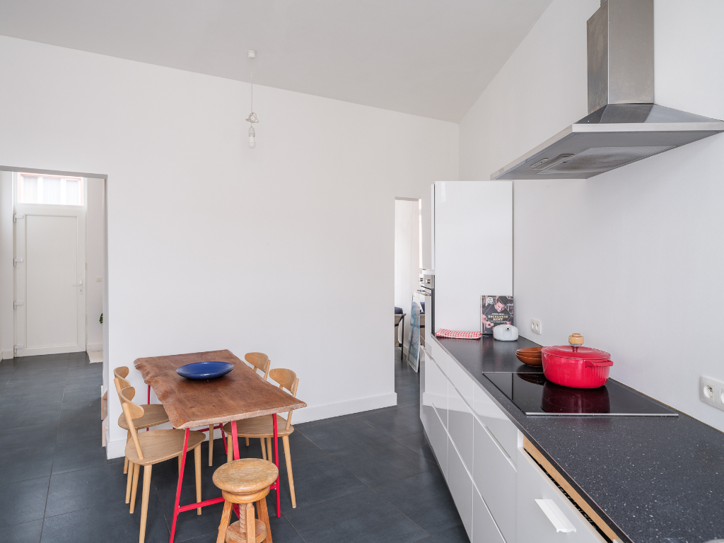 Lichtrijke en instapklare woning met stadskoer nabij Gent Centrum - photo 5