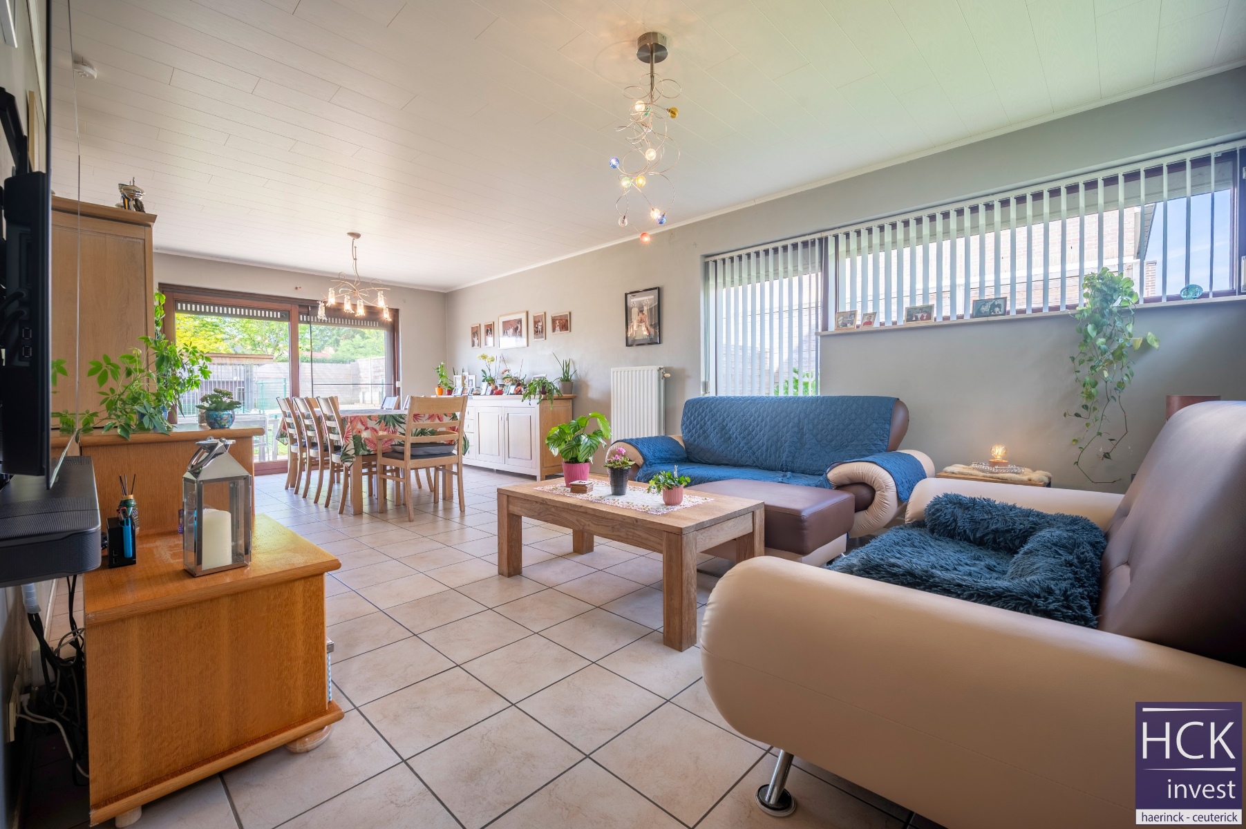KRUISHOUTEM - Uitermate goed onderhouden woning met 3 SLPK. op toplocatie! - foto 5