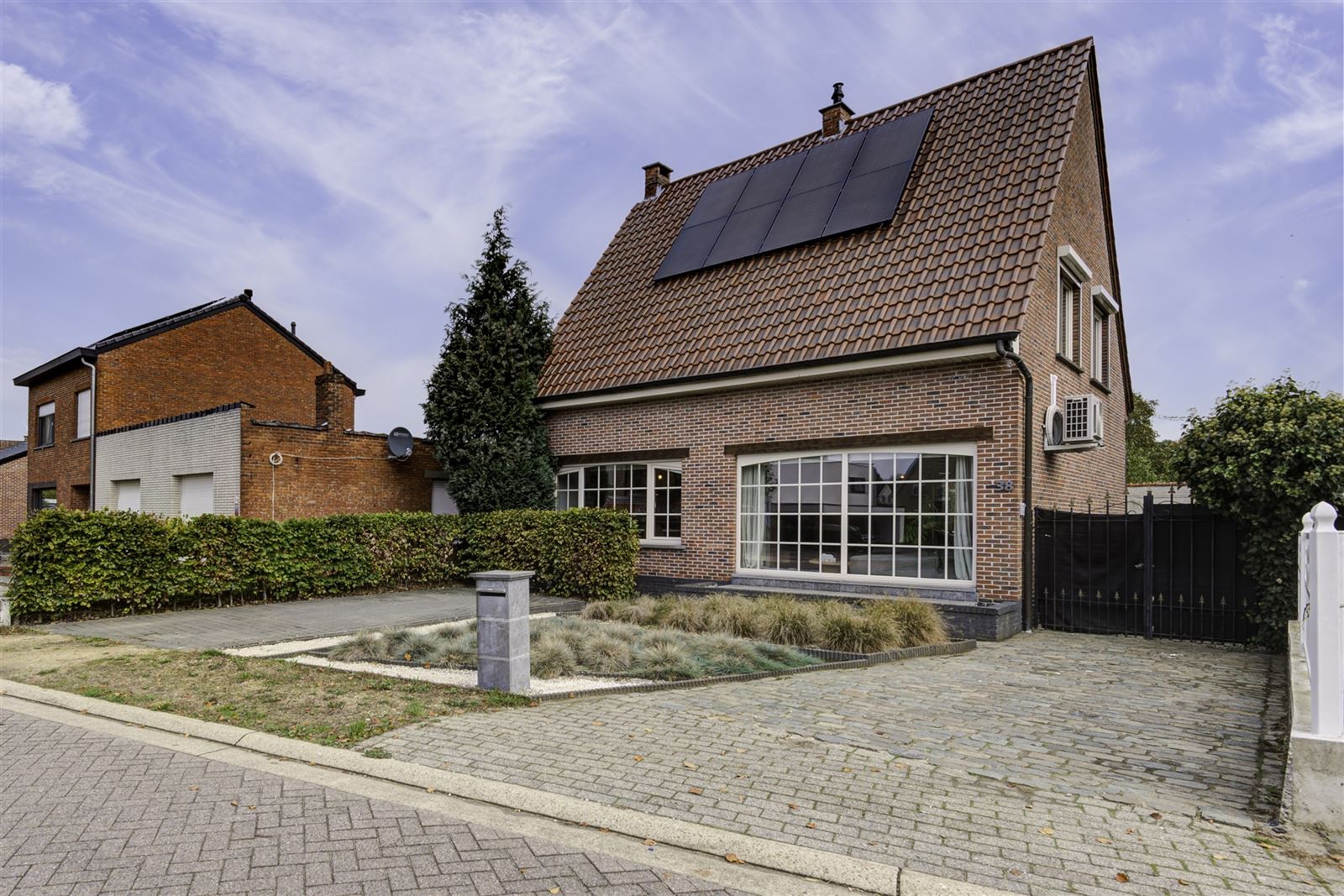 Instapklare woning met ruime garage - foto 1