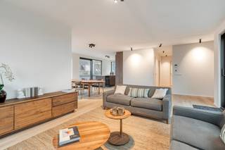 [[ DIT PAND NEEMT DEEL AAN DE ERA OPEN HUIZEN DAG OP 6/12 VAN 11:00 TOT 12:00 ]]Waregem: Luxueuse penthouse met 4 terrassen te koop in Waregem.Dit...