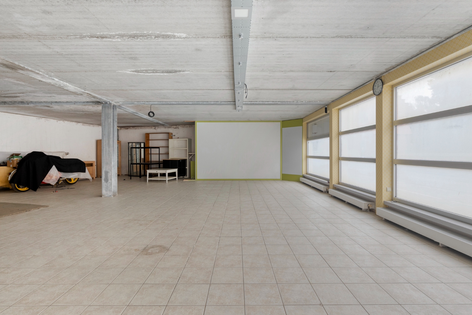 Handels- of opslagruimte met appartement - foto 5