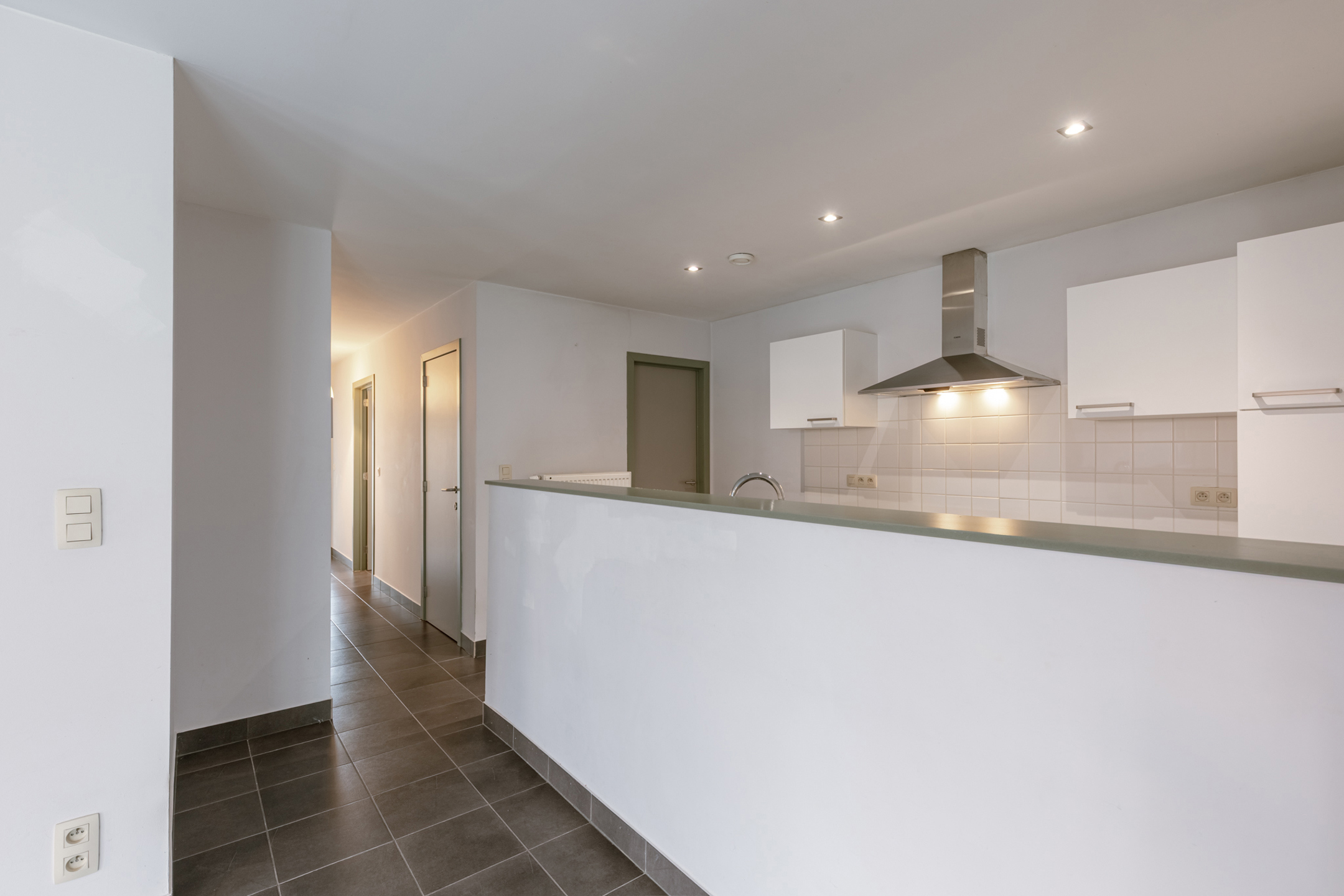 Modern 2-slaapkamerappartement met tuin vlakbij UZ - foto 5