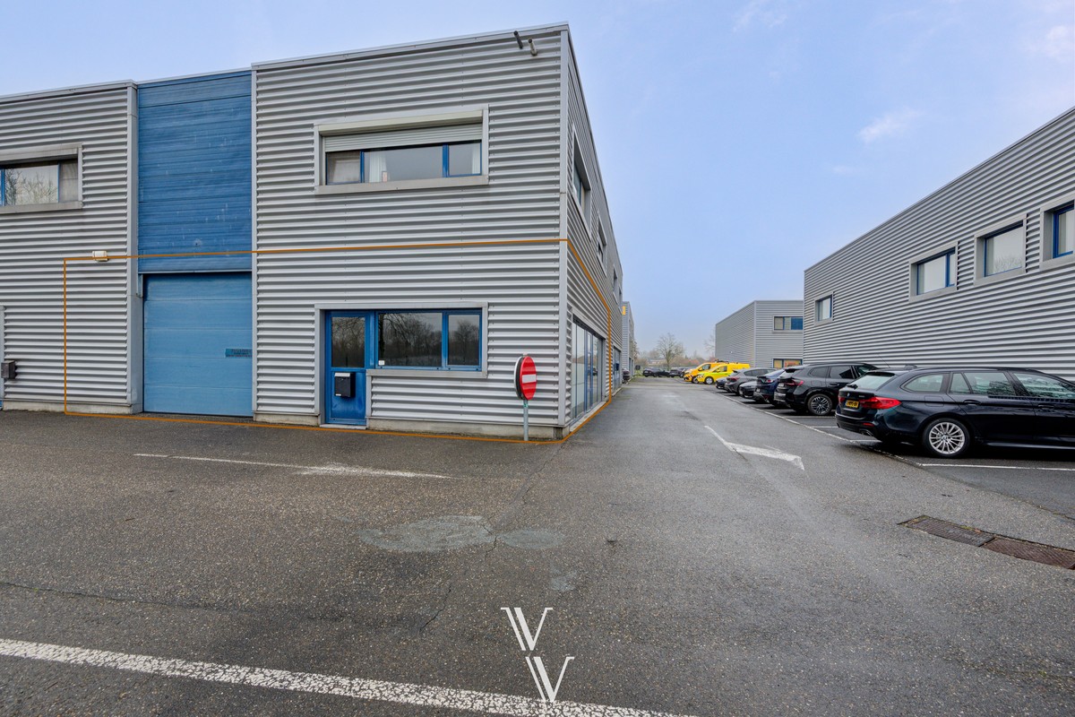 Commercial à louer à Zandhoven - photo 1