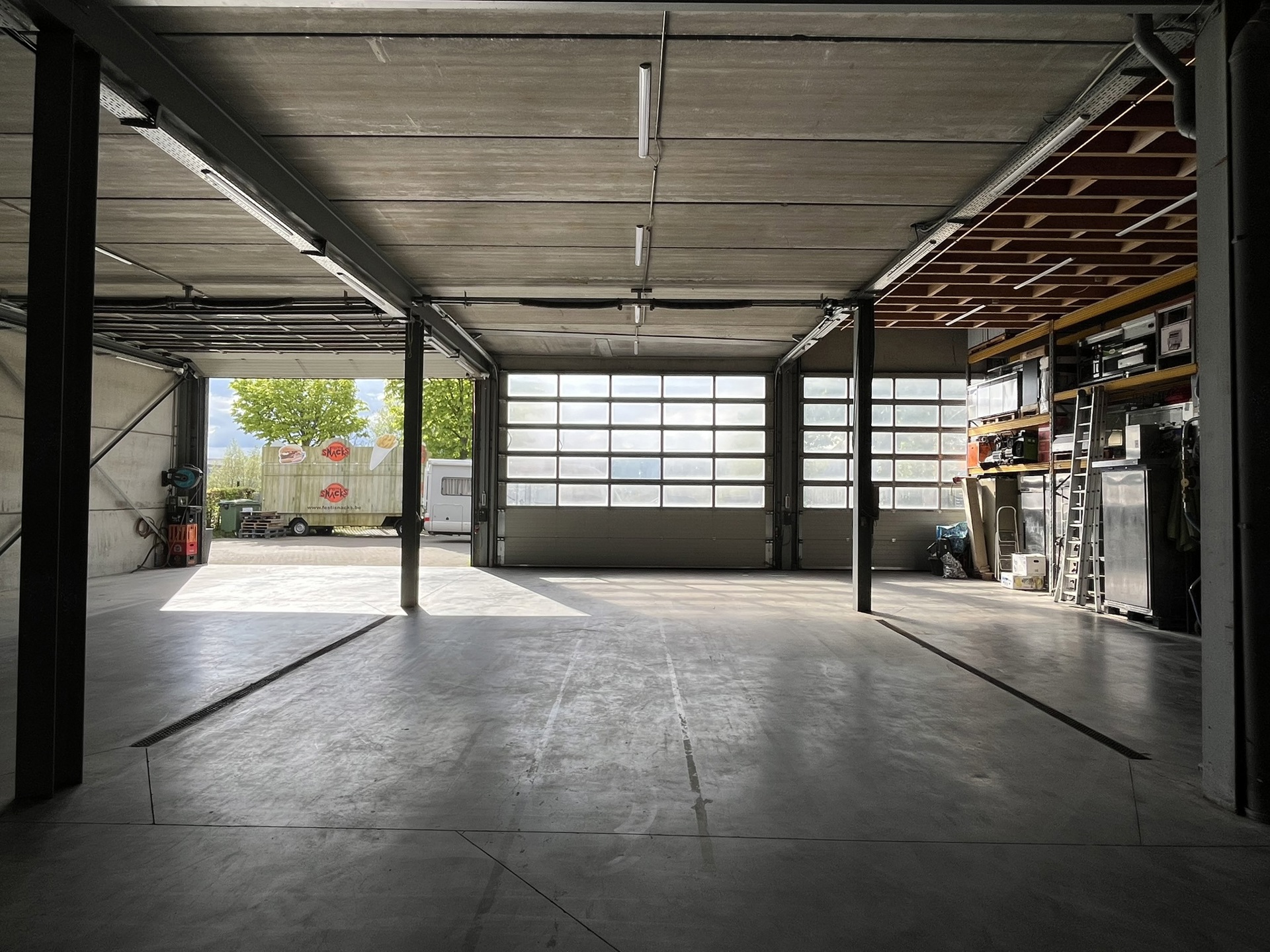 Magazijn mét ruimte buitenopslag te huur in Aalst - foto 5