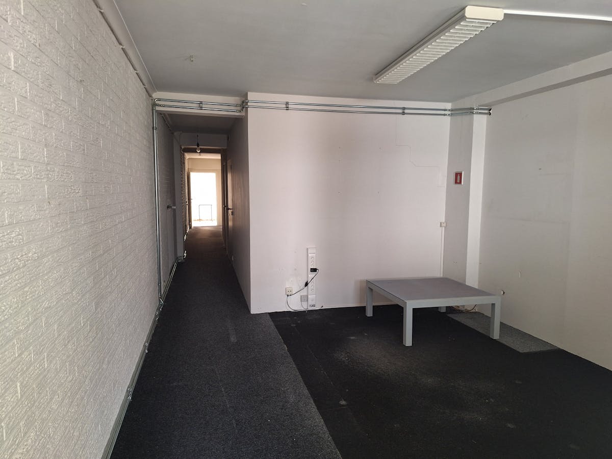 Handelspand te huur in centrum Izegem - foto 4