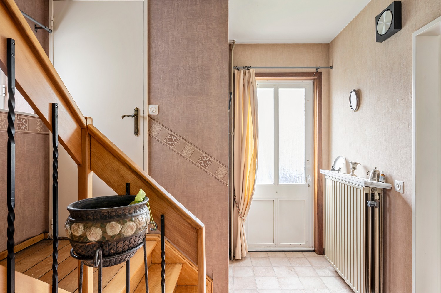 Charmante gezinswoning met 3 slaapkamers, veranda en tuin. - foto 4