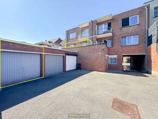 CENTRAAL GELEGEN 2-SLAAPKAMERAPPARTEMENT met RUIM TERRAS (15 m²) en KELDERBERGING . Gelegen dichtbij CENTRUM Oudenaarde en met een VLOTTE...
