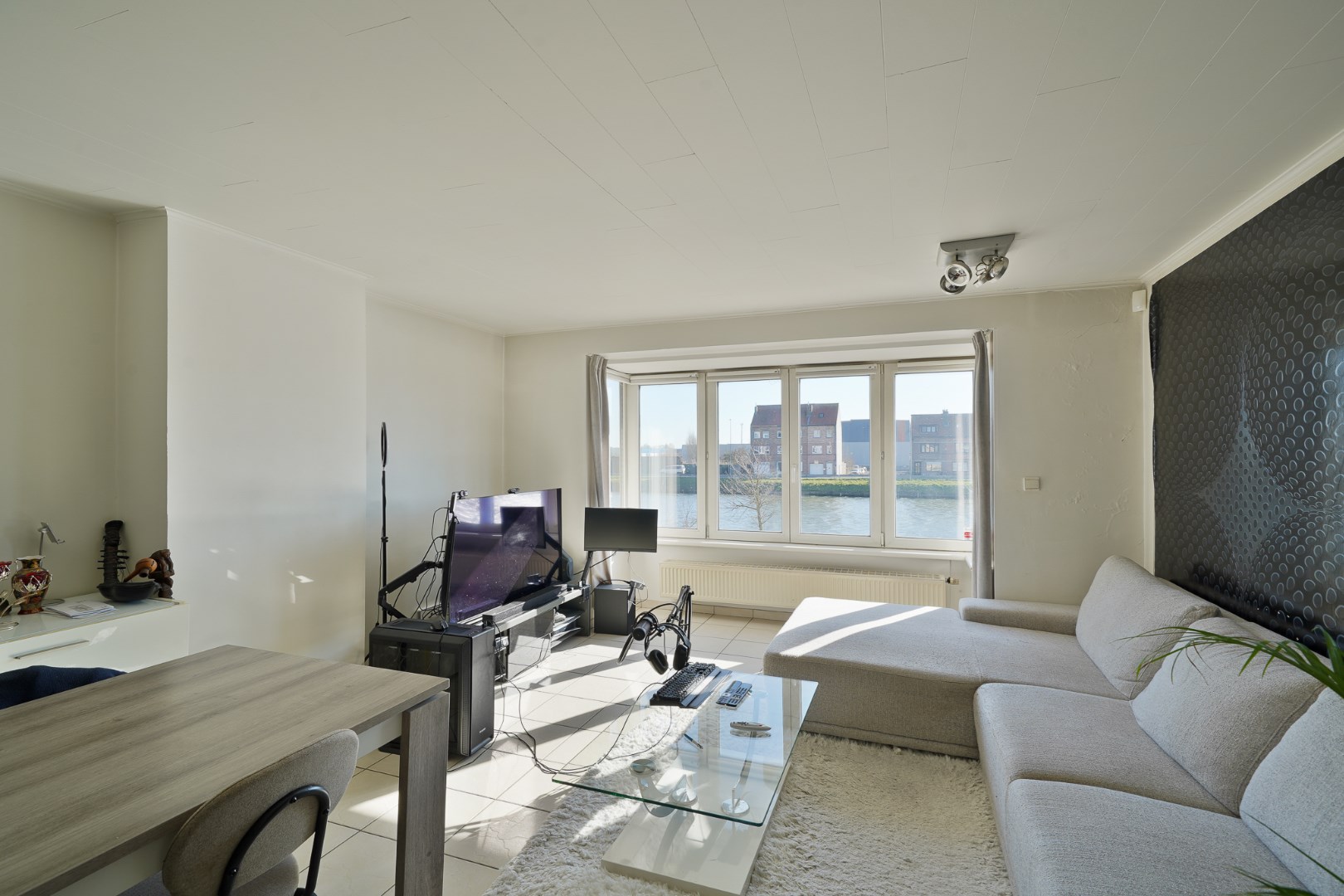 Woning met ruime garage en zicht op de vaart in Bredene - foto 4