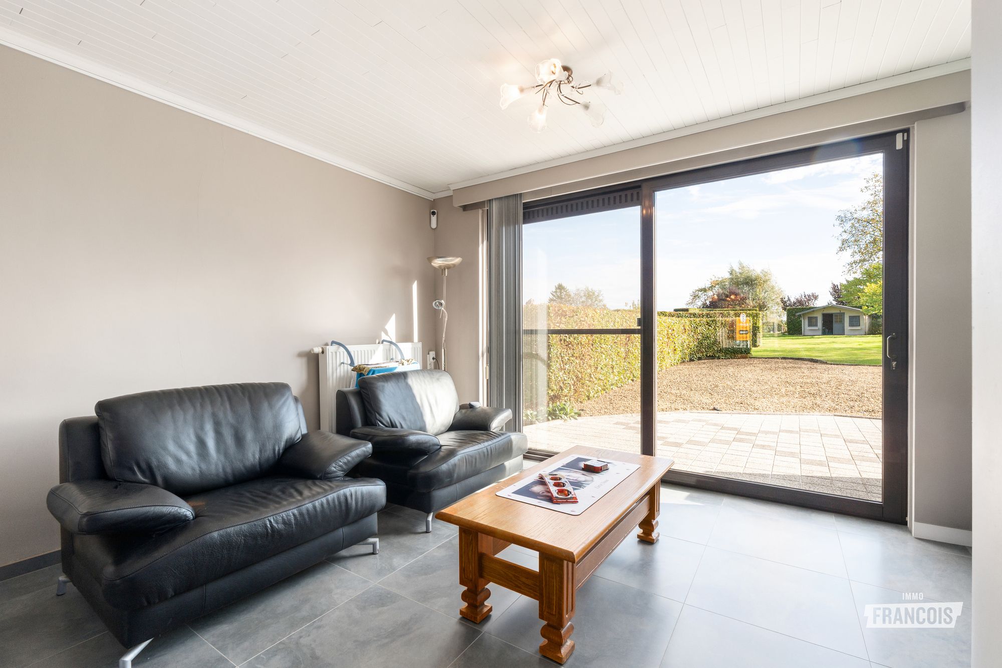 Karaktervolle woning met ruime garage op 2.130 m² in Brakel - foto 4