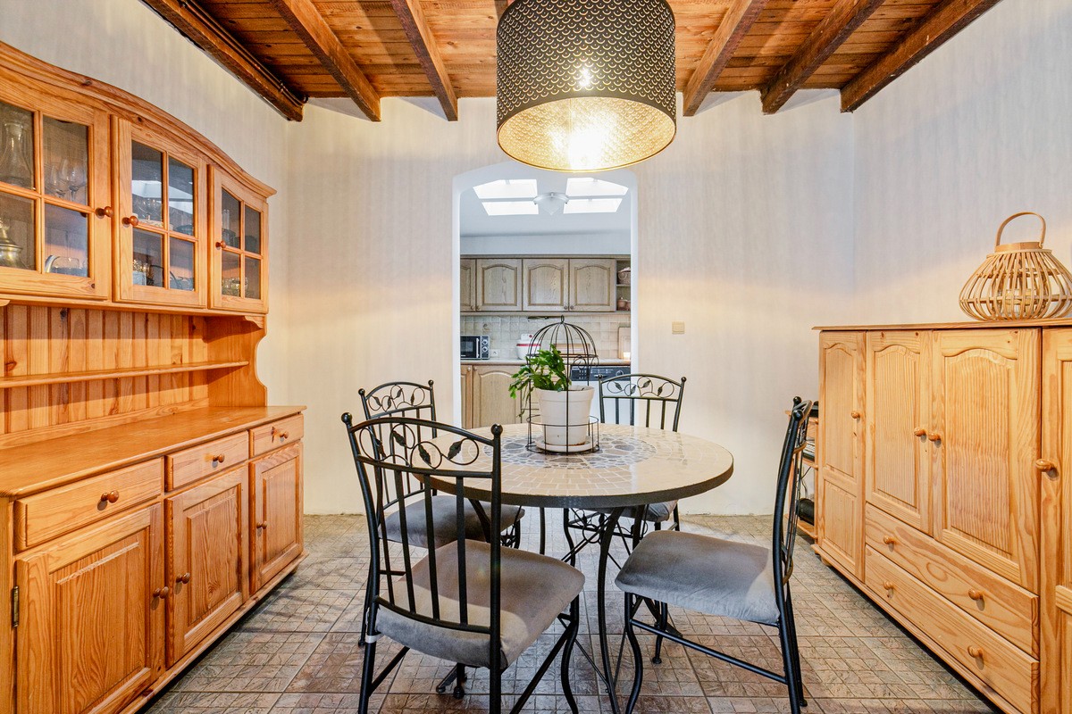 Charming and quietly located semi-detached house with garden - photo 1