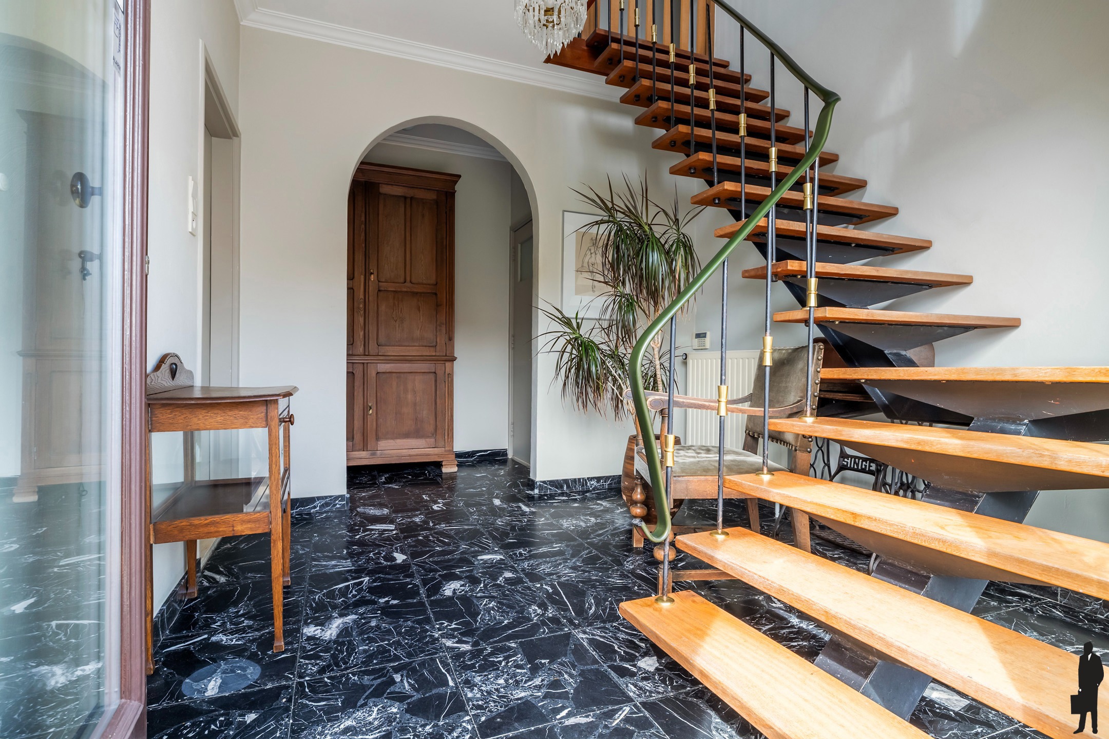 Villa met binnenzwembad, royale tuin en perfecte ligging - foto 4