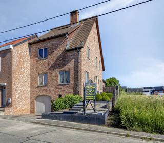 House for sale in Roosdaal