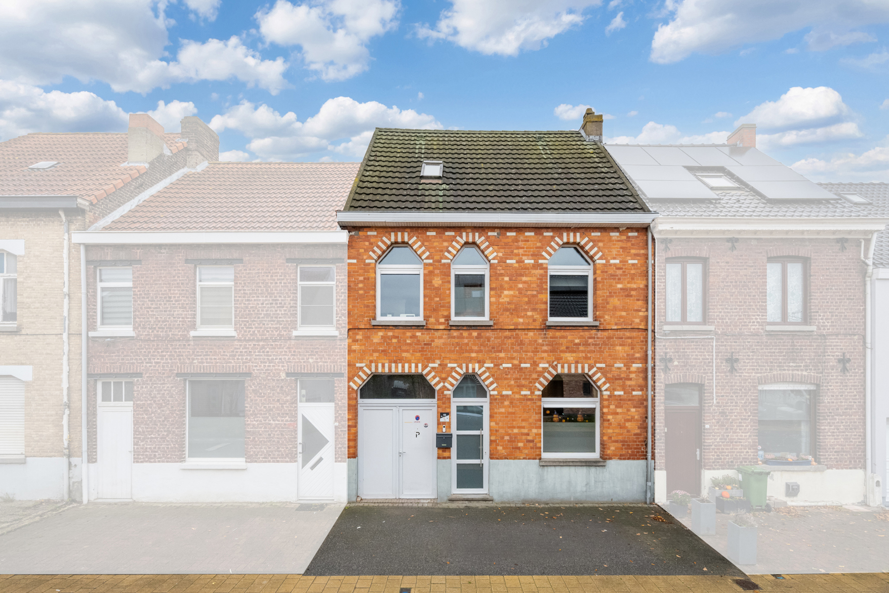 Instapklare woning met 5 slaapkamers en tuin op topligging - foto 1