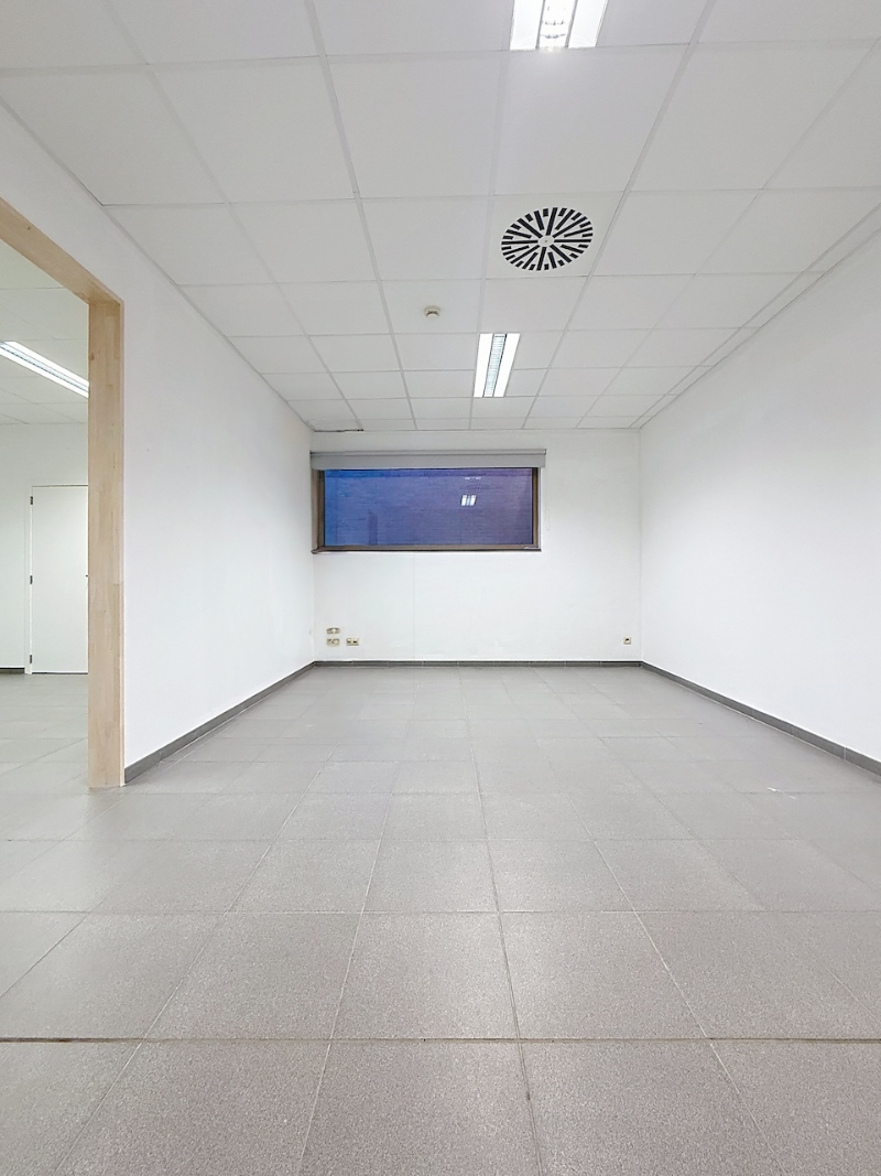 Instapklare duo-kantoorruimte te huur - foto 5