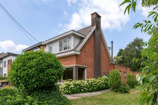 TE RENOVEREN HALFOPEN WONING MET DIEPE TUIN OP 933 M² IN SINT-KATELIJNE-WAVERBen je op zoek naar een ruime woning met veel potentieel in een rustige,...