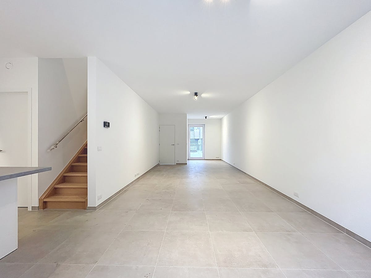 Newly built house with 3 rooms &amp; garage for rent in Kortrijk - photo 3