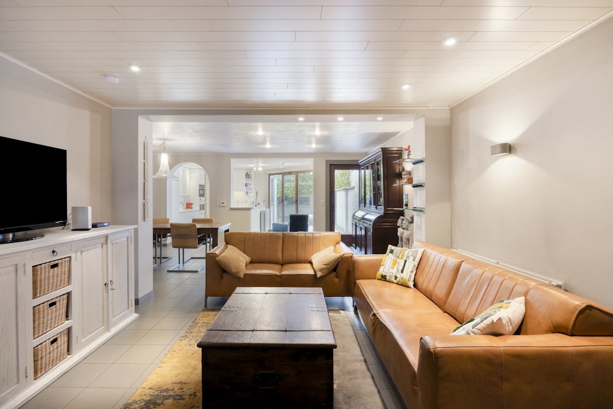 Maison de ville bien située avec 3 ou 4 chambres, jardin et garage box - photo 4