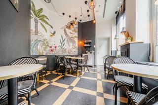 Plus d'informations : Arthur Reynier - 0479 94 92 71UCCLE CENTRE - We Invest vous propose cet immeuble mixte comprenant un rez-de-chaussée commercial...