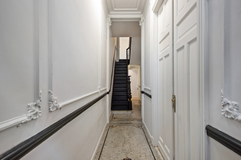 Karaktervolle herenwoning met 5 SLK, stadstuintje in centrum - foto 2