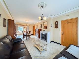 1ste bezoekdag donderdag 18 december! Inschrijven kan via www.nobels.be onder referentienummer 4194131.LANDELIJKE EN ZEER RUSTIG GELEGEN HALFOPEN...