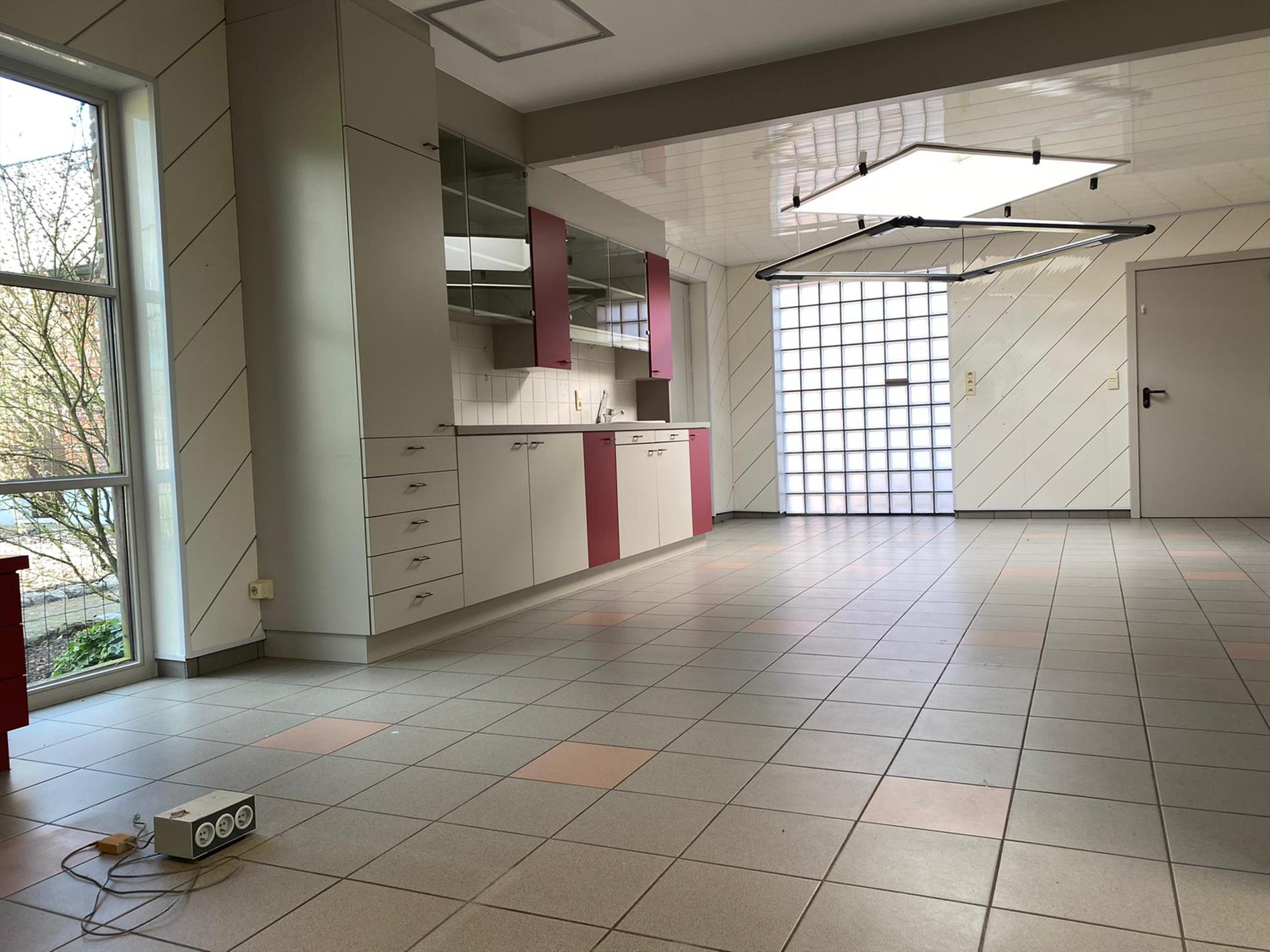 Commercial for rent in Mol - photo 2