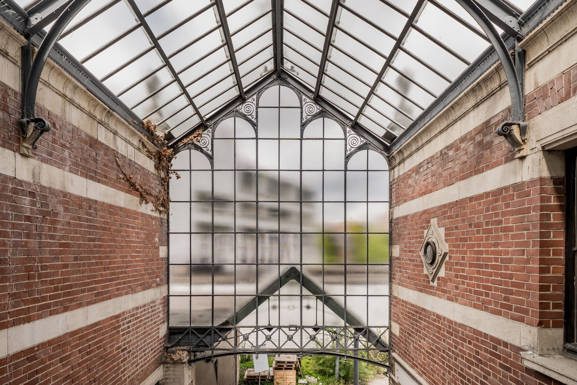 Uitzonderlijk huis op een steenworp afstand van de Louizalaan : - foto 4