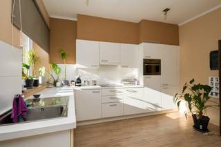Dit authentieke handelspand met bovengelegen woonst is gelegen op een uitstekende toplocatie in het bruisende centrum van Bree, omringd...