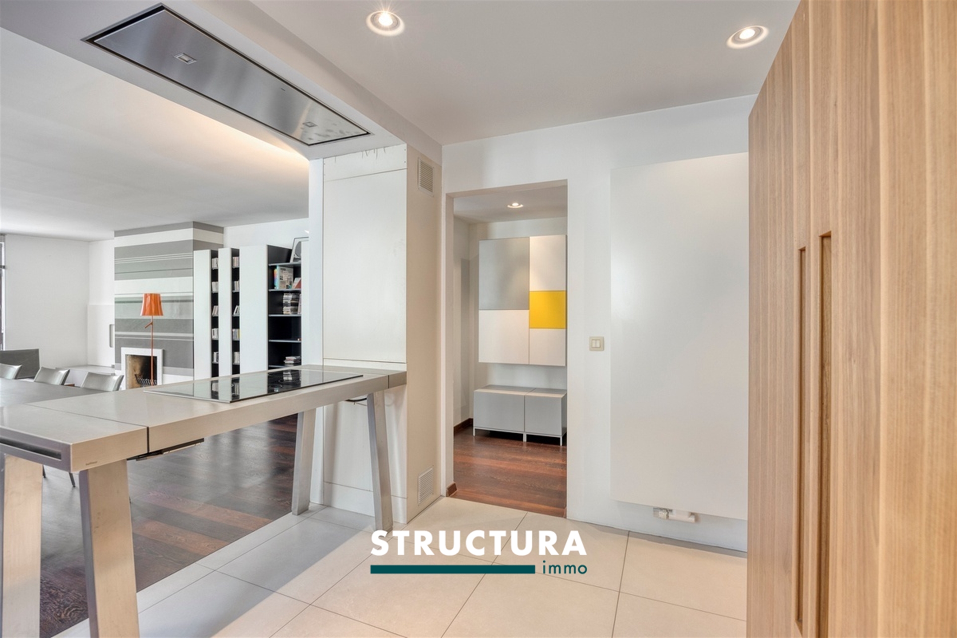 Bent u op zoek naar een ruim, modern en charmant appartement in het hart van Brussel? - foto 5