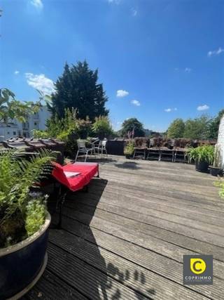 Handelspand en 2 appartementen in Mortsel Bent u op zoek naar een solide investering met een uitstekend rendement?Wij bieden u dit uniek...