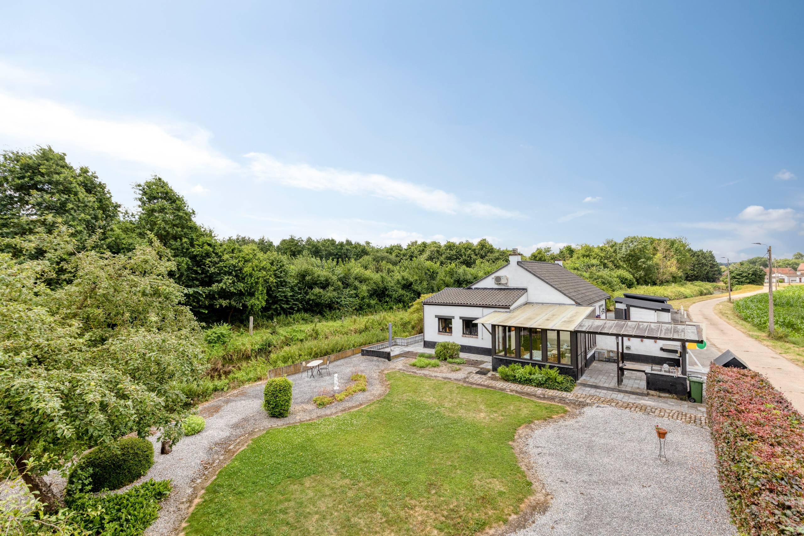 Maison rénovée avec jardin et garage à Drieslinter - photo 5